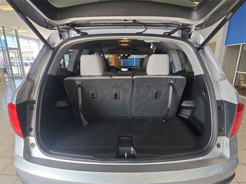Used 2018 Honda Pilot Touring image 25