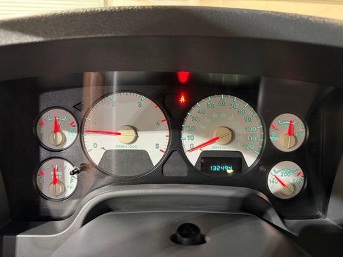 Used 2006 Dodge Ram 3500 Truck Laramie AWD/4WD image 9