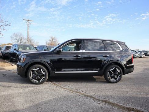 New 2025 Kia Telluride S image 4