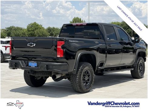 Certified 2025 Chevrolet Silverado 2500 ZR2 w/ ZR2 Bison Edition AWD/4WD image 4