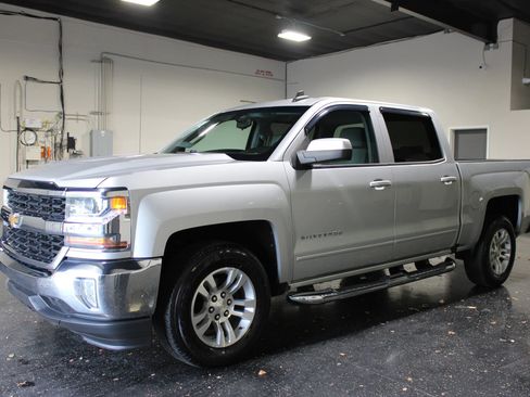 Used 2017 Chevrolet Silverado 1500 LT w/ All Star Edition RWD image 6