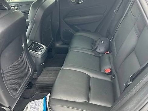 Used 2019 Volvo XC60 T5 Inscription w/ Protection Package Premier AWD/4WD image 6