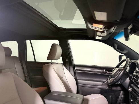 Used 2023 Lexus GX 460 w/ Black Line Special Edition AWD/4WD image 27