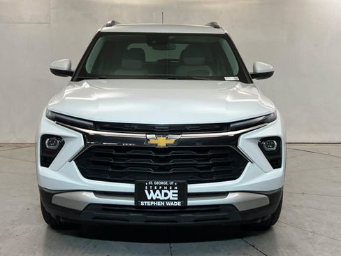 Used 2025 Chevrolet TrailBlazer LT AWD/4WD image 8