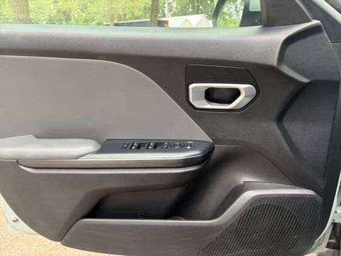 Used 2025 Kia K4 FWD image 18