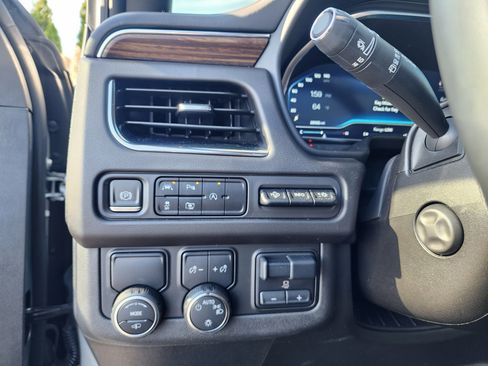 Used 2023 Chevrolet Tahoe High Country image 29