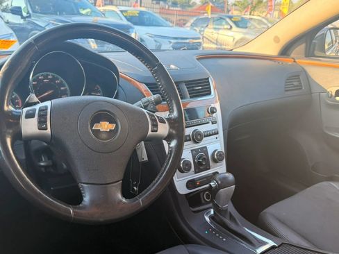 Used 2010 Chevrolet Malibu LT FWD image 17