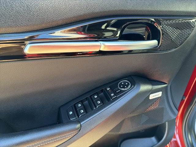 Used 2025 Kia Seltos SX w/ SX Sunroof Package AWD/4WD image 27