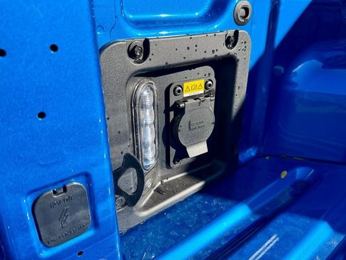 New 2025 Ford Maverick XLT w/ XLT Luxury Package image 14