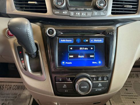 Used 2017 Honda Odyssey Touring image 16