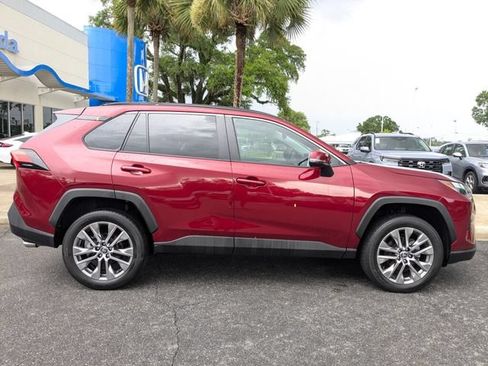 Used 2023 Toyota RAV4 XLE Premium FWD image 11