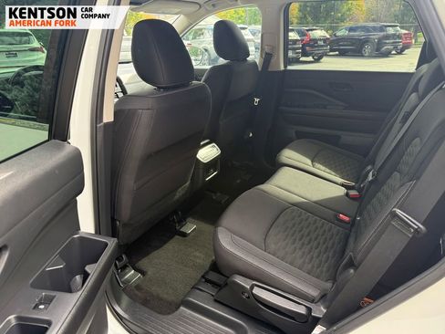 Used 2025 Nissan Pathfinder SV image 35