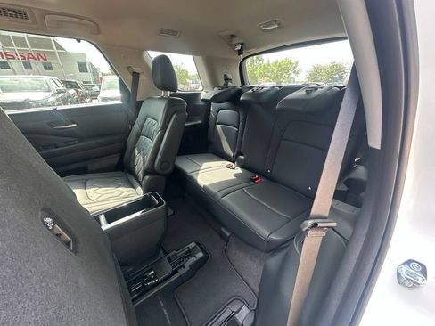 New 2026 Nissan Pathfinder Platinum AWD/4WD image 14