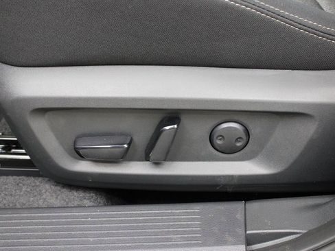 New 2026 Nissan Rogue SV FWD image 17