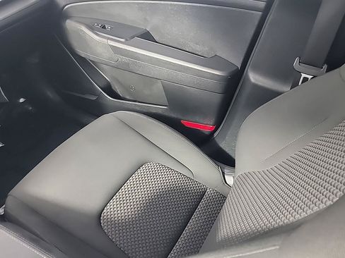 Used 2023 Kia Sportage LX AWD/4WD image 22