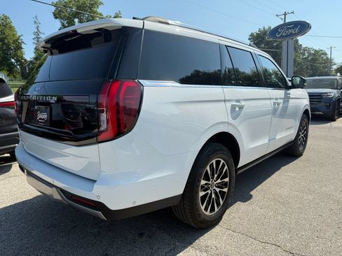 Used 2025 Ford Expedition Platinum AWD/4WD image 5