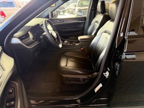 Used 2024 Jeep Grand Cherokee Limited 4xe AWD/4WD image 40