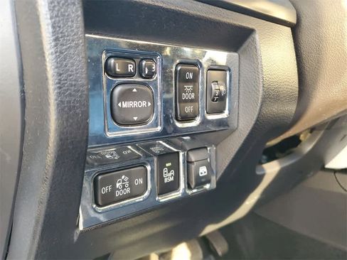 Used 2017 Toyota Tundra Platinum image 21