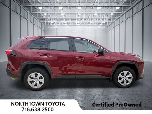 Used 2023 Toyota RAV4 LE AWD/4WD image 12