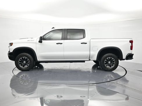 Used 2024 Chevrolet Silverado 1500 ZR2 w/ Technology Package AWD/4WD image 8