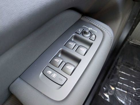 New 2026 Volvo XC60 B5 Core image 27