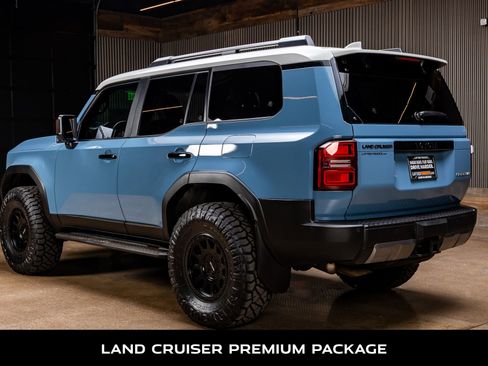 Used 2025 Toyota Land Cruiser w/ Premium Package image 7