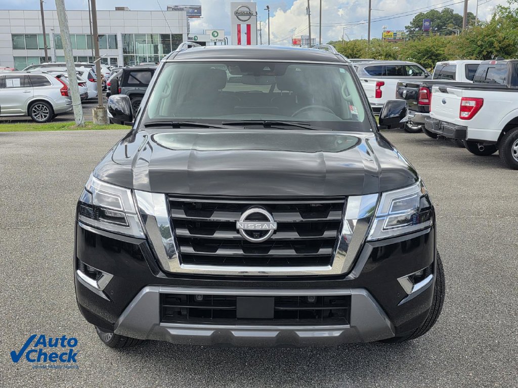 Used 2024 Nissan Armada SL w/ Captain's Chairs Package RWD image 2
