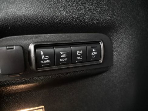 Used 2019 Ford Explorer Sport image 11