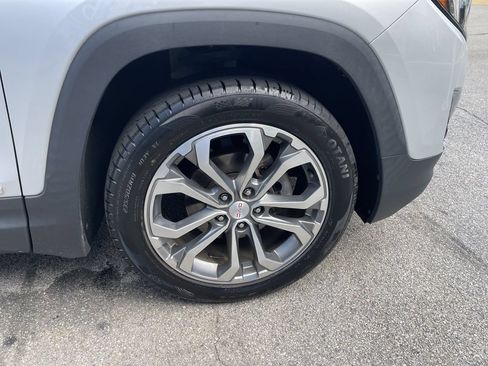 Used 2019 GMC Terrain SLT AWD/4WD image 11