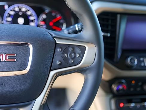 Used 2023 GMC Acadia Denali FWD image 16
