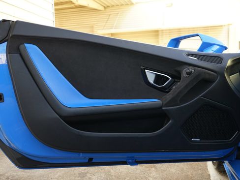 Used 2024 Lamborghini Huracan Tecnica RWD image 21