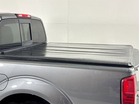 Used 2017 Nissan Frontier SV w/ SV Value Truck Package image 10