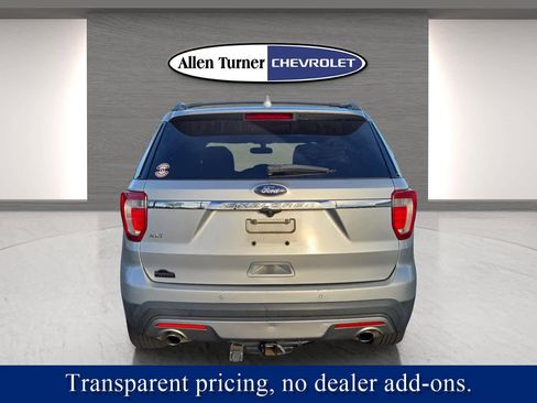 Used 2017 Ford Explorer XLT w/ Equipment Group 202A image 7