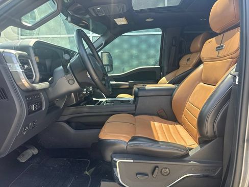 Used 2024 Ford F350 Platinum w/ Tremor Off-Road Package AWD/4WD image 9