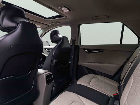 Certified 2025 Kia Niro Wave w/ Wave Preserve Package FWD image 22