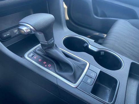 Used 2020 Kia Sportage LX image 28