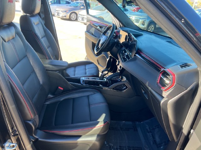 Used 2025 Chevrolet TrailBlazer RS w/ Convenience Package AWD/4WD image 15