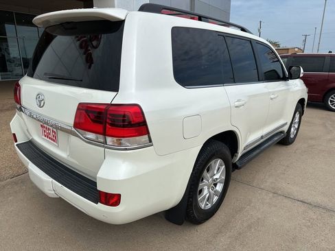 Used 2018 Toyota Land Cruiser AWD/4WD image 7