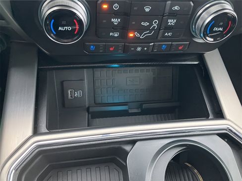 Used 2021 Ford F250 Platinum w/ FX4 Off-Road Package image 27