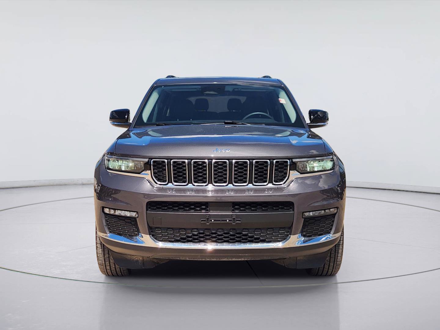 Used 2023 Jeep Grand Cherokee L Limited RWD image 2