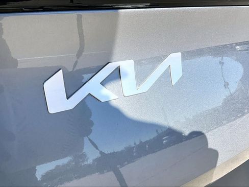 Used 2023 Kia Sportage LX AWD/4WD image 47