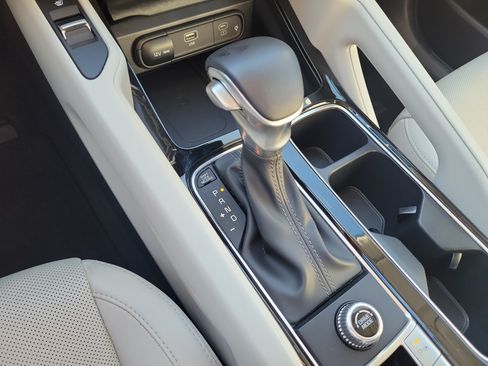 Certified 2023 Kia Telluride S w/ S Sunroof Package FWD image 36