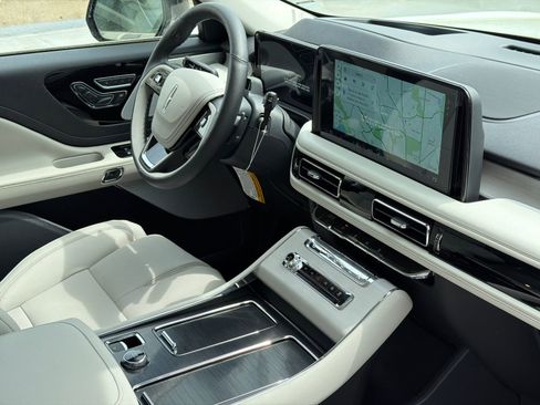 New 2026 Lincoln Aviator Reserve image 11