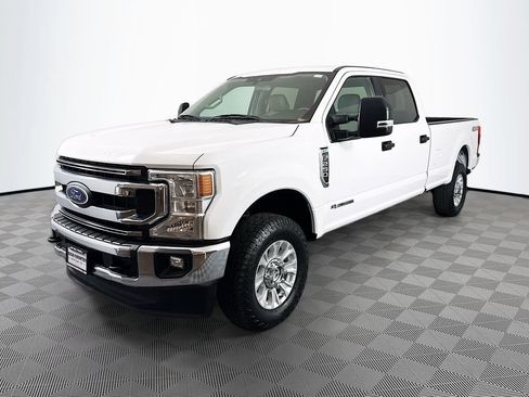 Used 2021 Ford F250 XLT w/ XLT Value Package AWD/4WD image 3