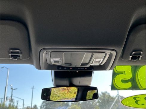 Used 2023 Chevrolet Silverado 1500 LT image 19