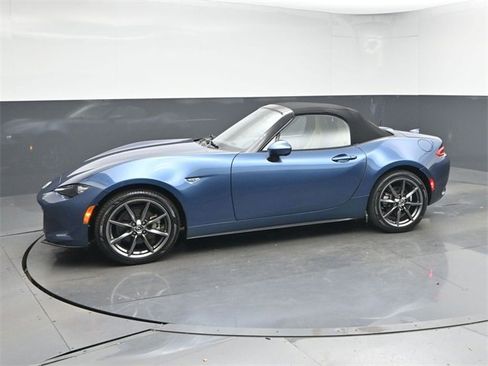 Used 2019 MAZDA MX-5 Miata Grand Touring image 4