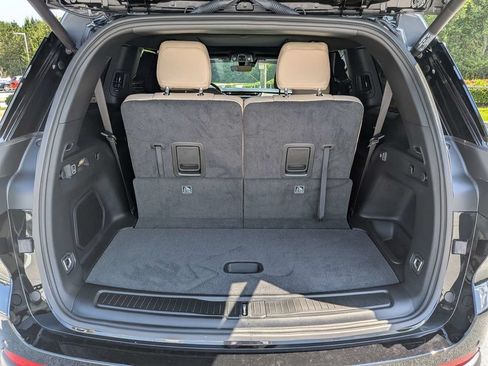 Used 2026 Jeep Grand Cherokee L Limited w/ Limited Altitude Package RWD image 12
