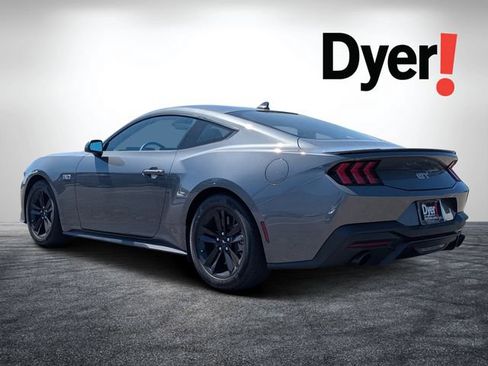 Used 2025 Ford Mustang GT RWD image 6
