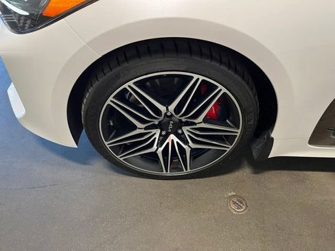 Used 2022 Kia Stinger GT1 RWD image 29