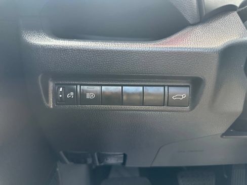 Certified 2021 Toyota RAV4 XLE w/ Convenience Package AWD/4WD image 22